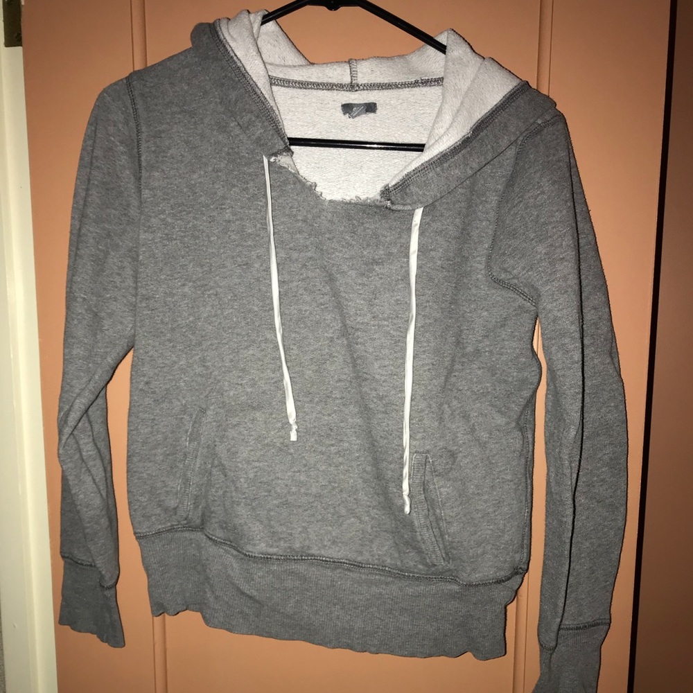Vneck Aerie hoodie